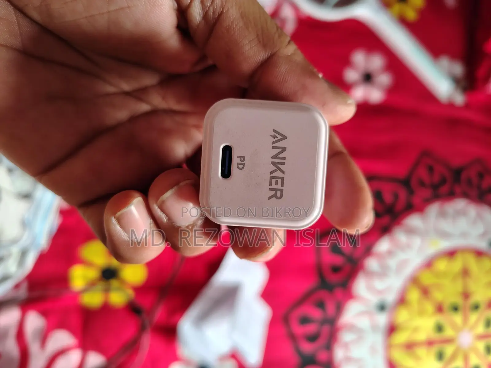 Apple iPhone 13 Charger