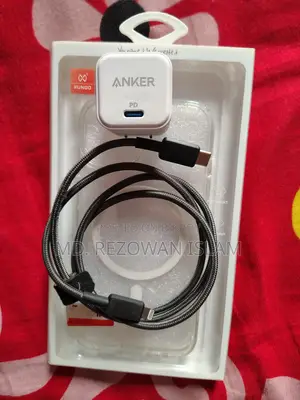 Apple iPhone 13 Charger