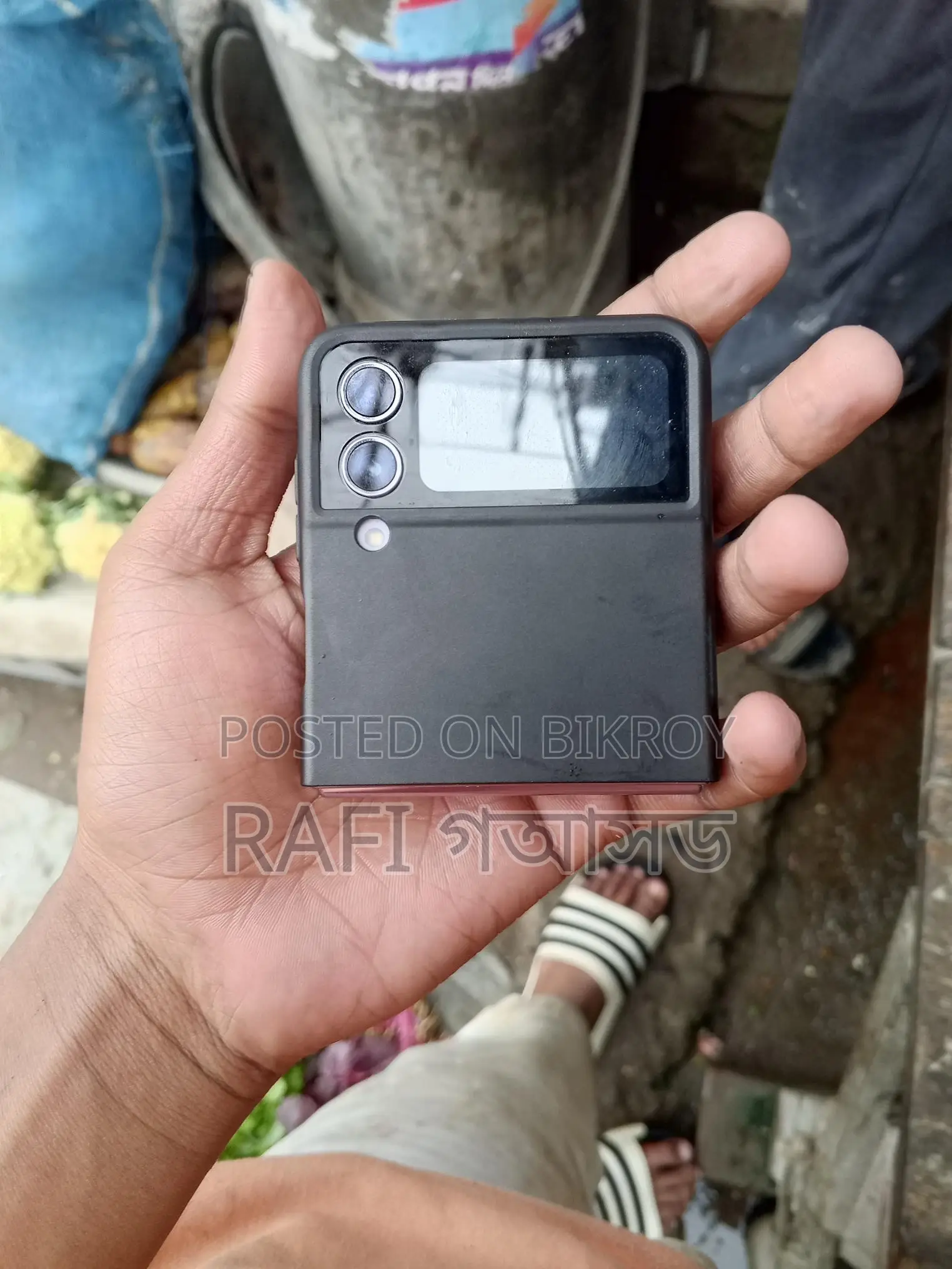 Samsung Galaxy Z Flip 4 (Used)