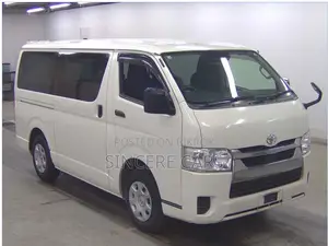 Toyota Hiace GL SINGLE AC 3.5 2021