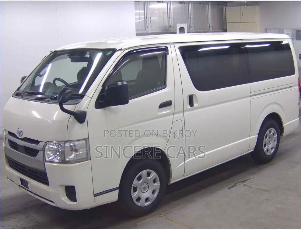 Toyota Hiace GL SINGLE AC 3.5 2021