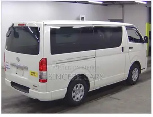 Toyota Hiace GL SINGLE AC 3.5 2021