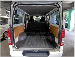 Toyota Hiace GL SINGLE AC 3.5 2021