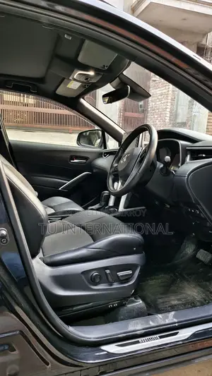 Toyota Corolla Cross Z LEATHER-HYBRID 2021