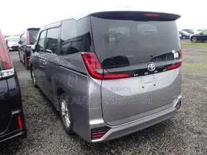 Toyota Noah Hybrid S-G Silver 2022