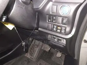 Toyota Noah Non Hybrid 2021