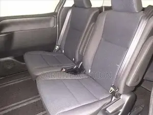 Toyota Noah Non Hybrid 2021