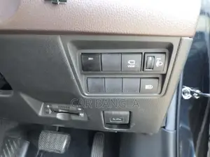 Toyota Yaris Cross 𝐙 𝐋𝐄𝐀𝐓𝐇𝐄𝐑 2021