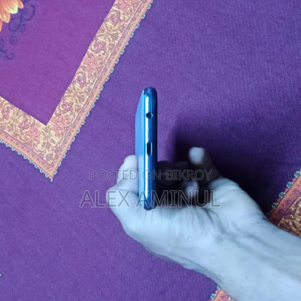Vivo V21e (Used)