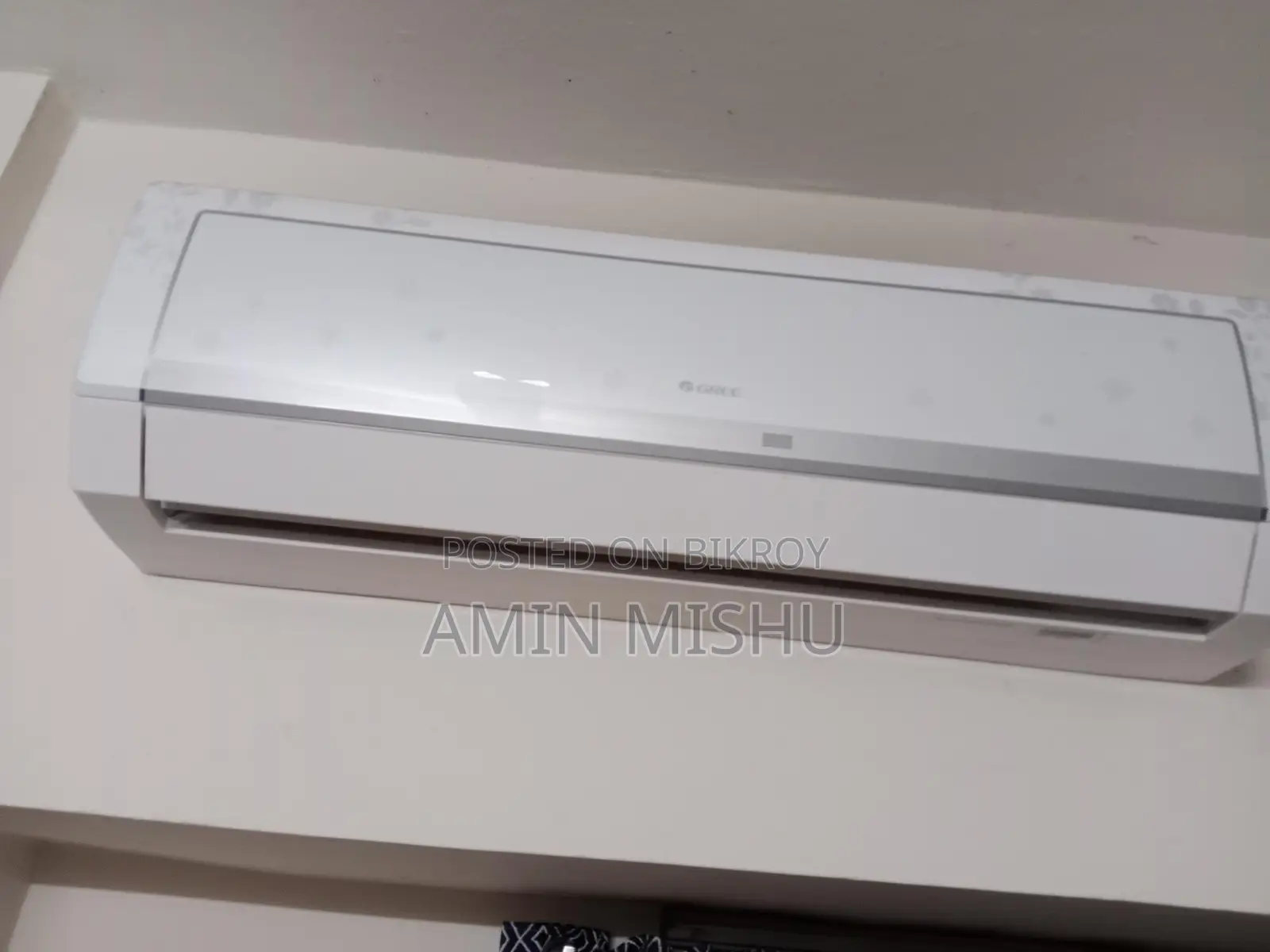 2 Ton Gree AC with Hanging Film