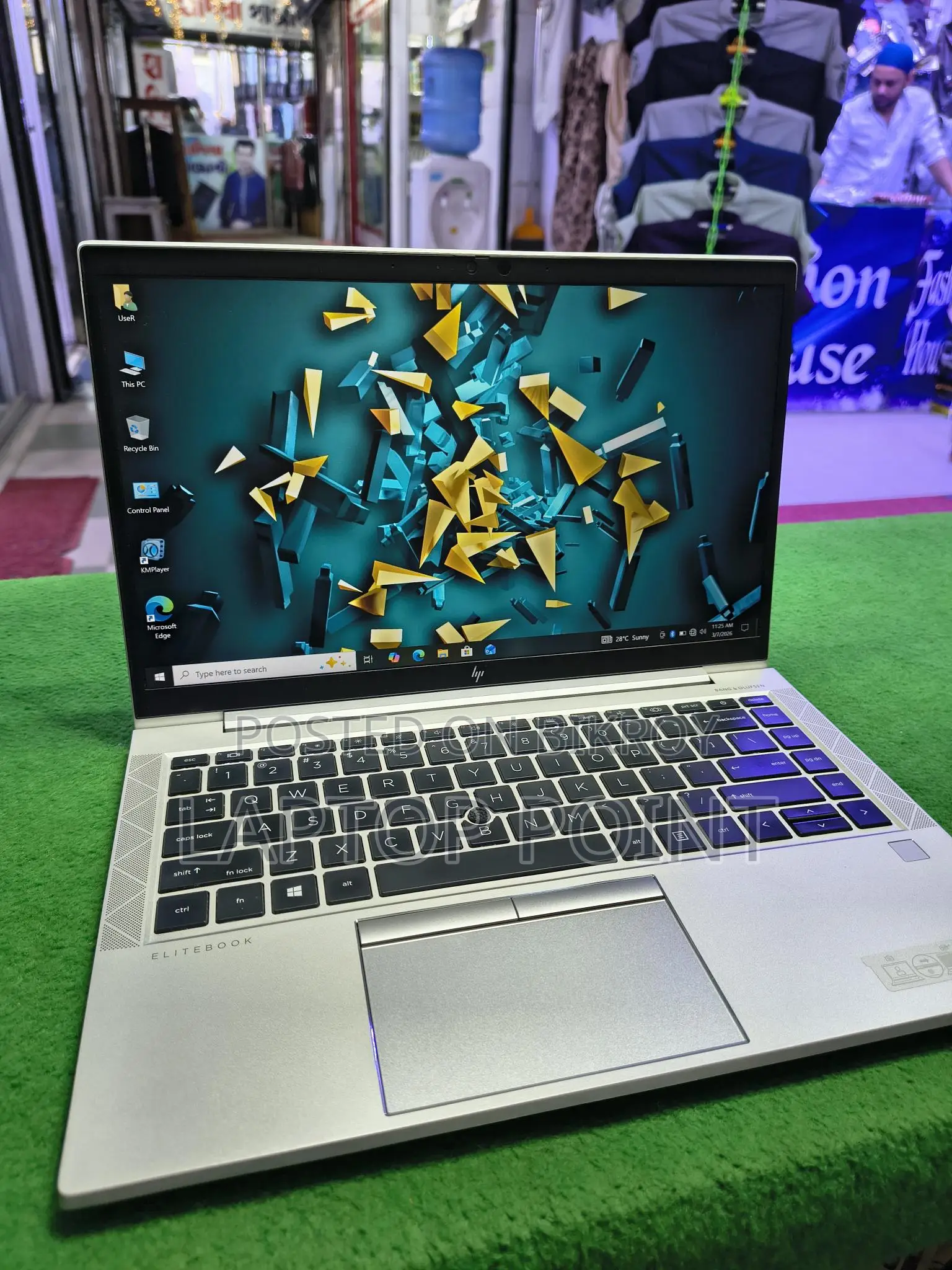 HP Ryzen 5pro 256ssd+8gb ram