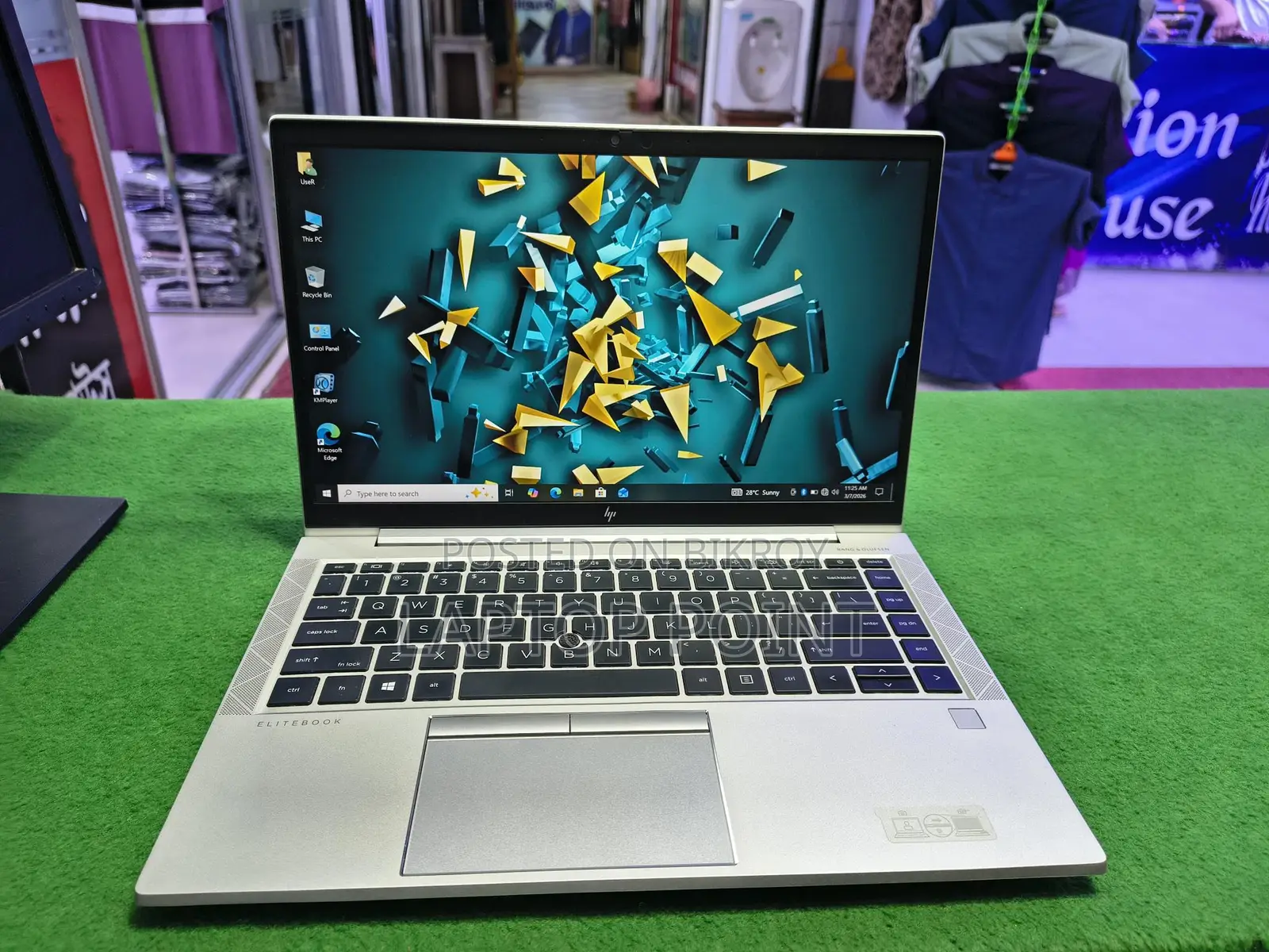 HP Ryzen 5pro 256ssd+8gb ram