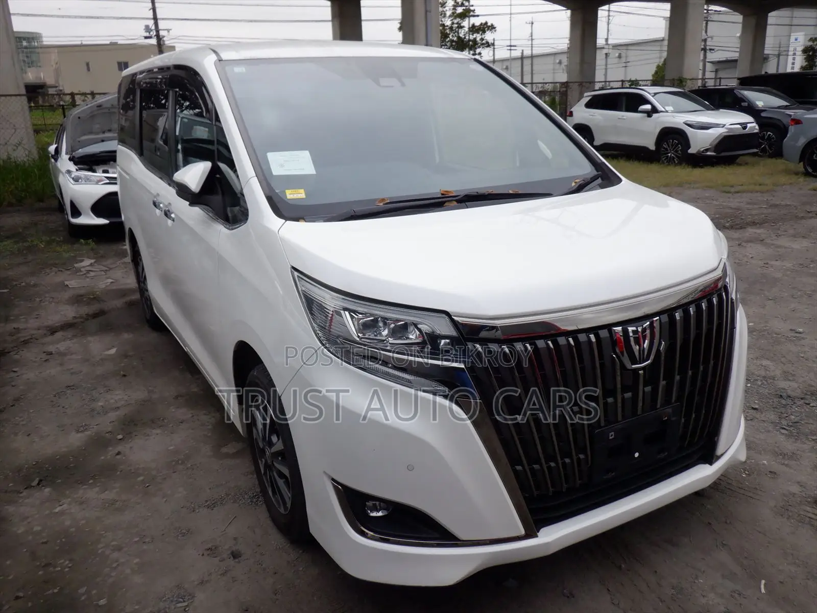 টয়োটা এস্কয়ার জিআই প্রিমিয়াম, নন-হাইব্রিড ২০২০