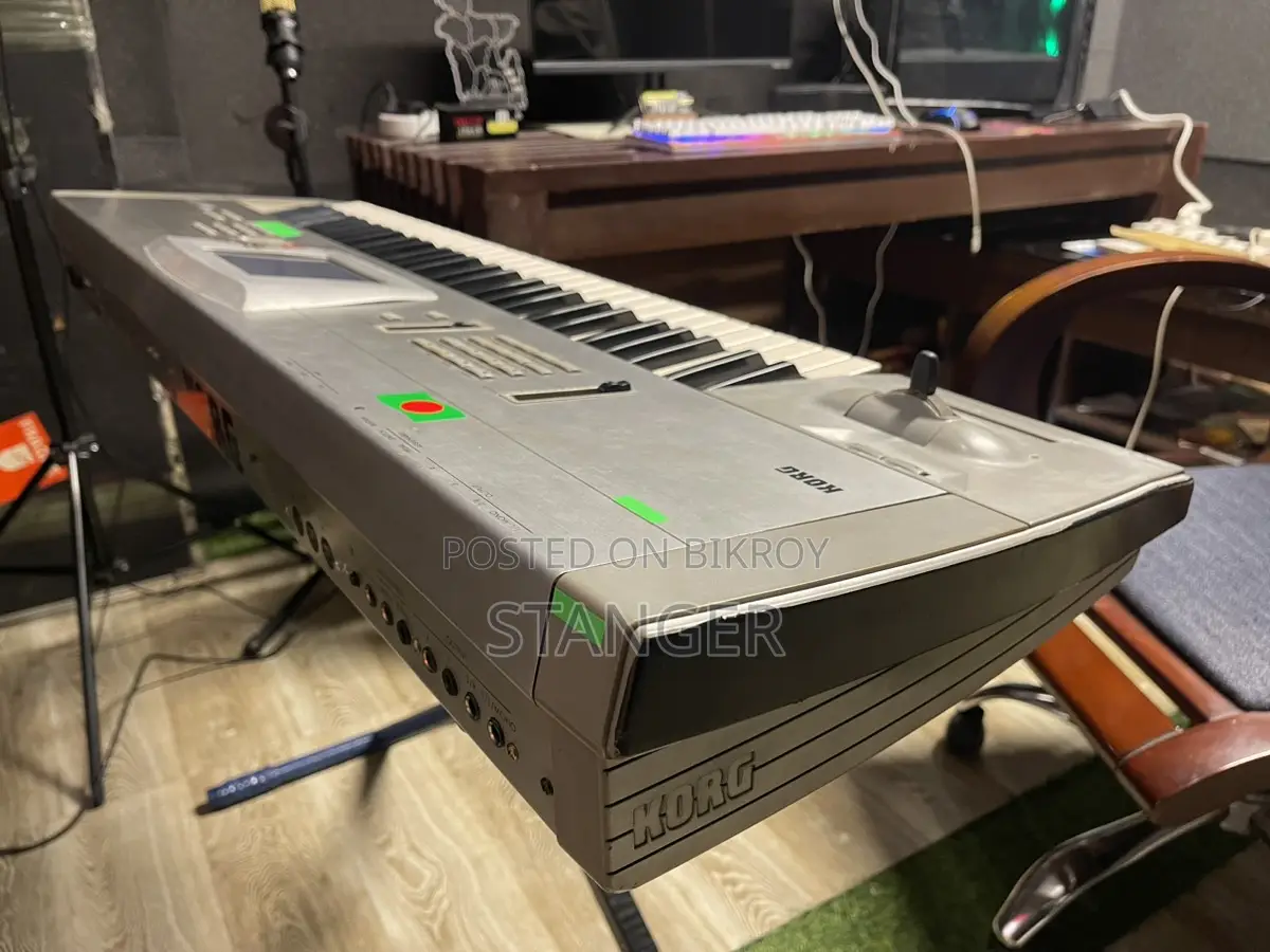 Korg Trinity