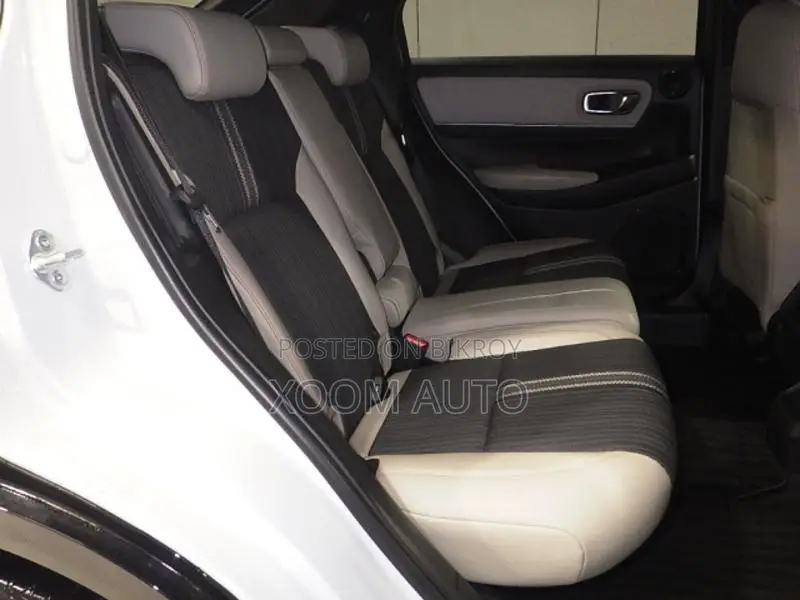 Honda Vezel Z PKG PEARL COLOR 2022