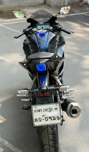 Yamaha R15 . 2021