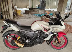 Yamaha Fazer 2013