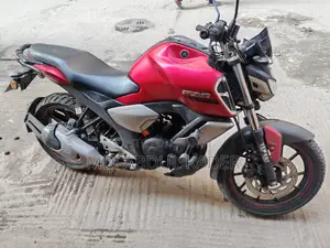 Yamaha FZS 2022