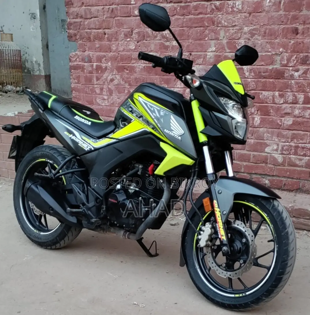 Honda Hornet . 2023