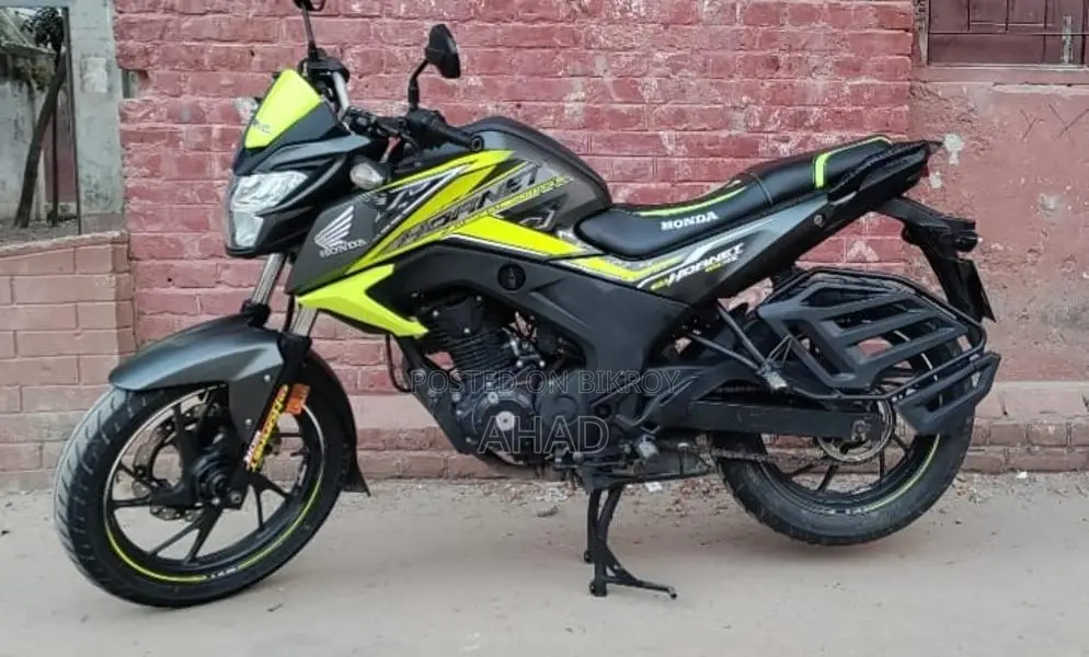 Honda Hornet . 2023