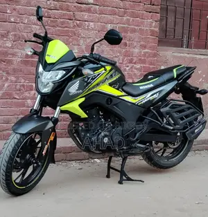 Honda Hornet . 2023