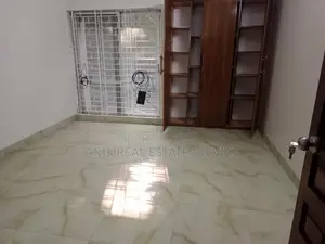 গুলশানে বিলাসবহুল ৩ বেডরুমের আনফার্নিশড ফ্ল্যাট ভাড়া