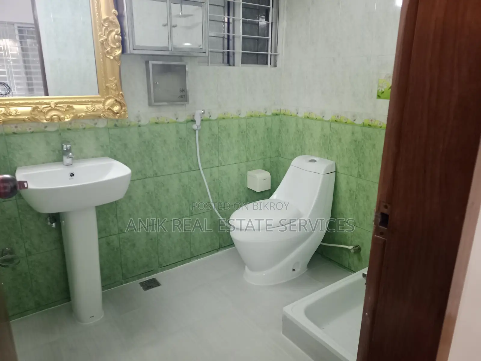 Luxurious 3 Bedroom Un Farnised Flat Rent At Gulshan