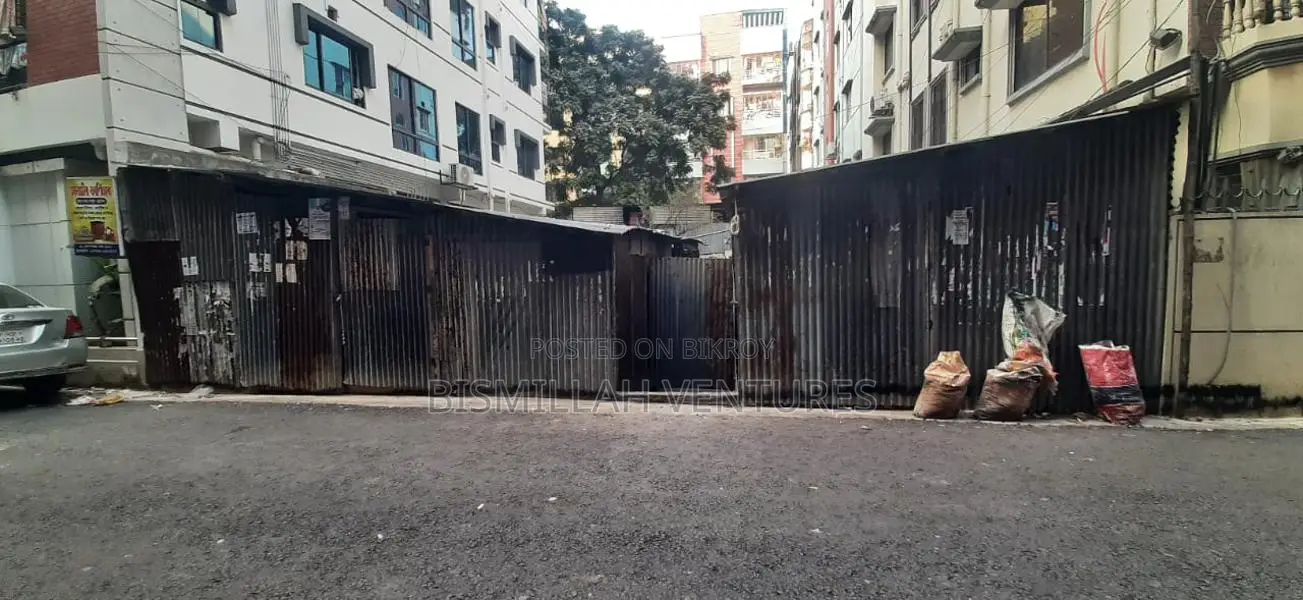 ঢাকার সেরা লোকেশনে ২.৫ কাঠার প্লট বিক্রয় হবে