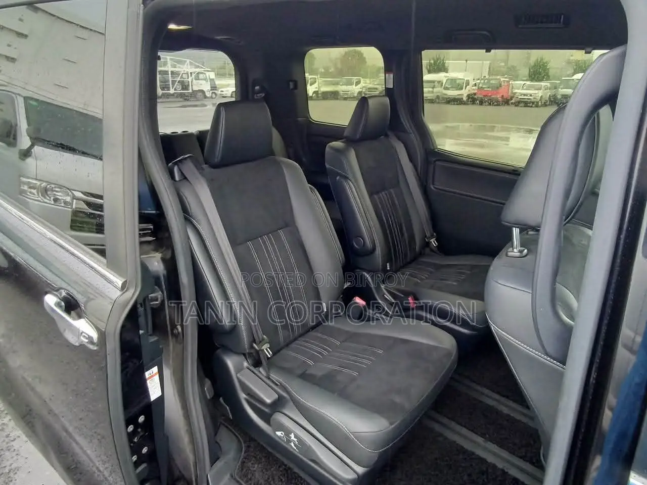 Toyota Esquire Hybrid GI Premium 2021