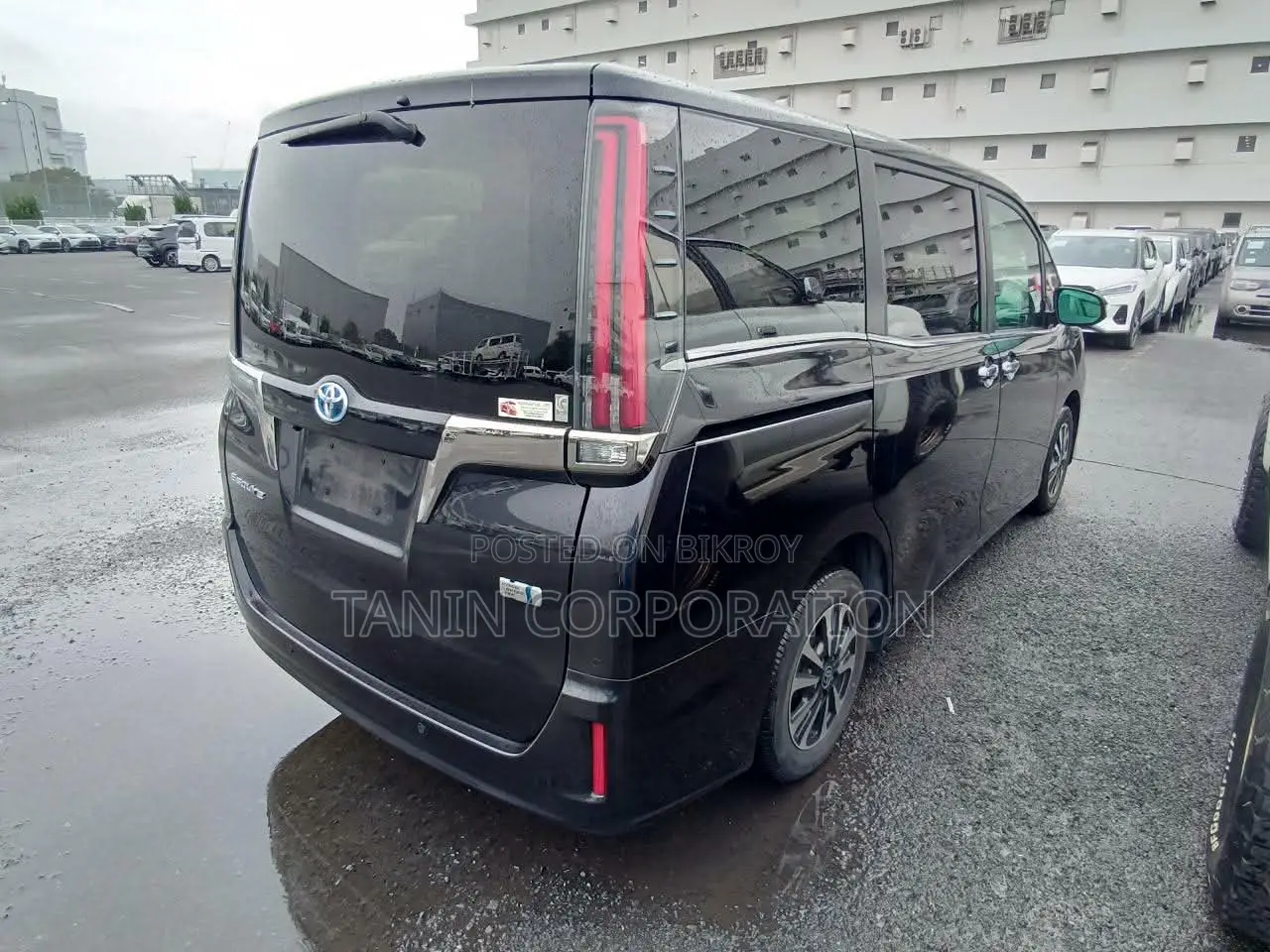 Toyota Esquire Hybrid GI Premium 2021