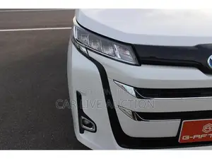 Toyota Noah Hybrid X pre order 2021