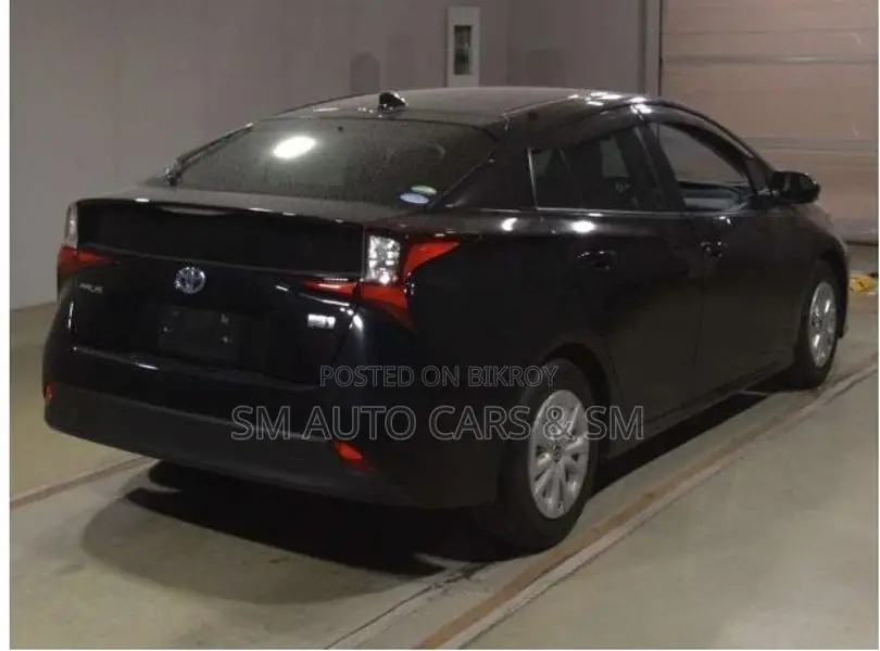Toyota Prius S Black 4 point 2021