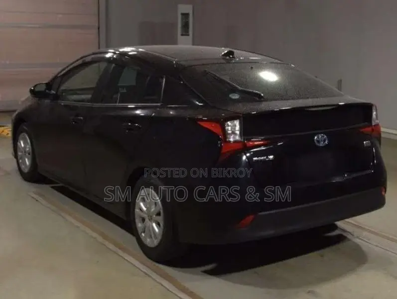 Toyota Prius S Black 4 point 2021