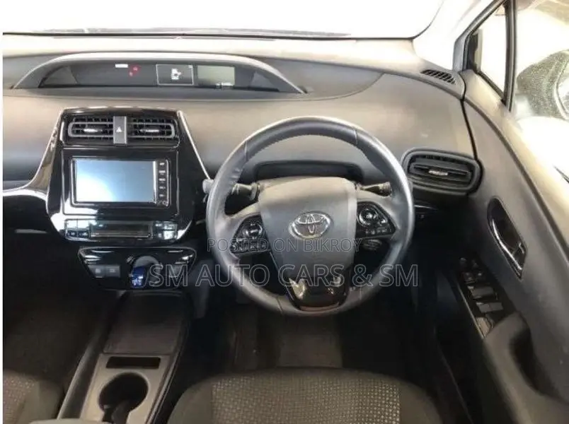 Toyota Prius S Black 4 point 2021