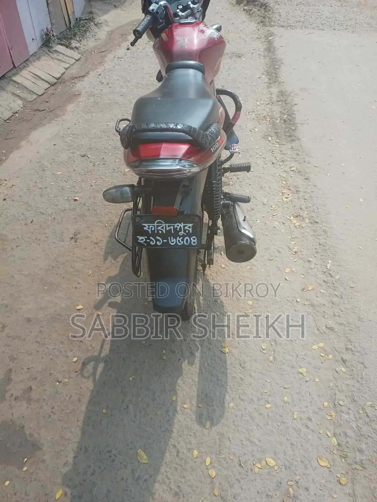 Bajaj Discover 100 . 2011