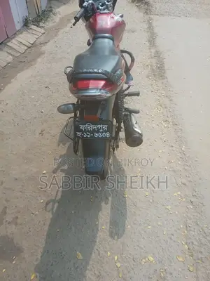 Bajaj Discover 100 . 2011