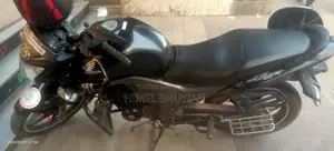 Honda CB Trigger . 2016