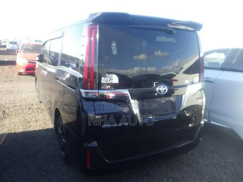 Toyota Esquire NON HYBRID GI PKG 2021