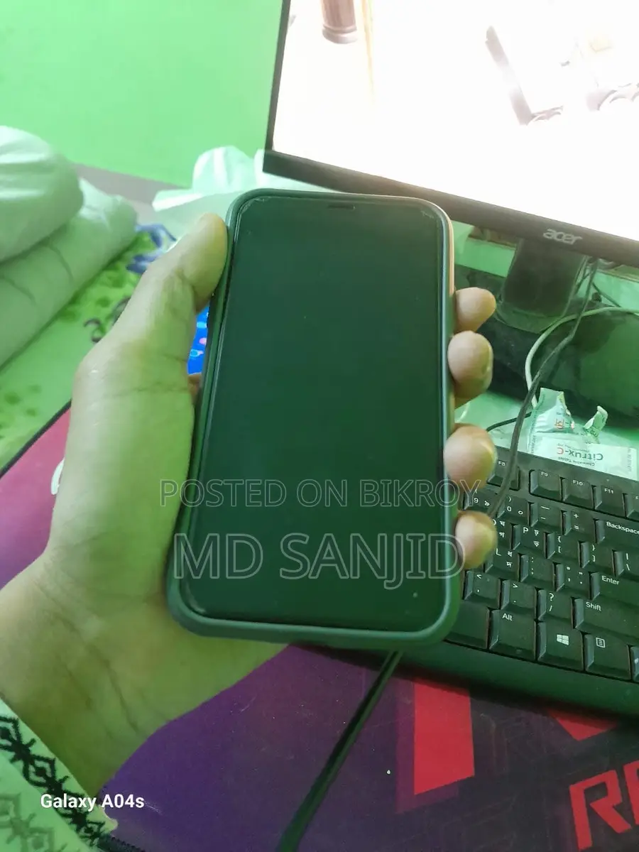 Apple iPhone XS (Used)