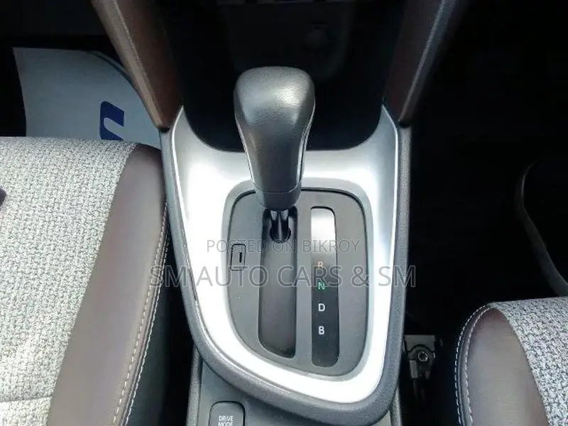 Toyota Yaris Cross Z রেড ৪ পয়েন্ট ২০২১