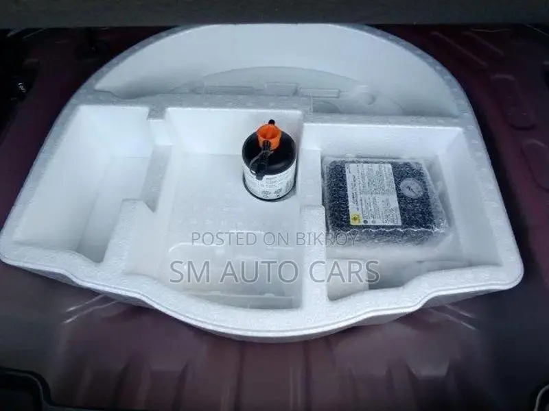 Toyota Yaris Cross Z রেড ৪ পয়েন্ট ২০২১