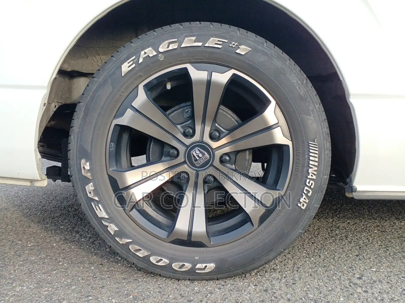 Toyota Hiace 2021