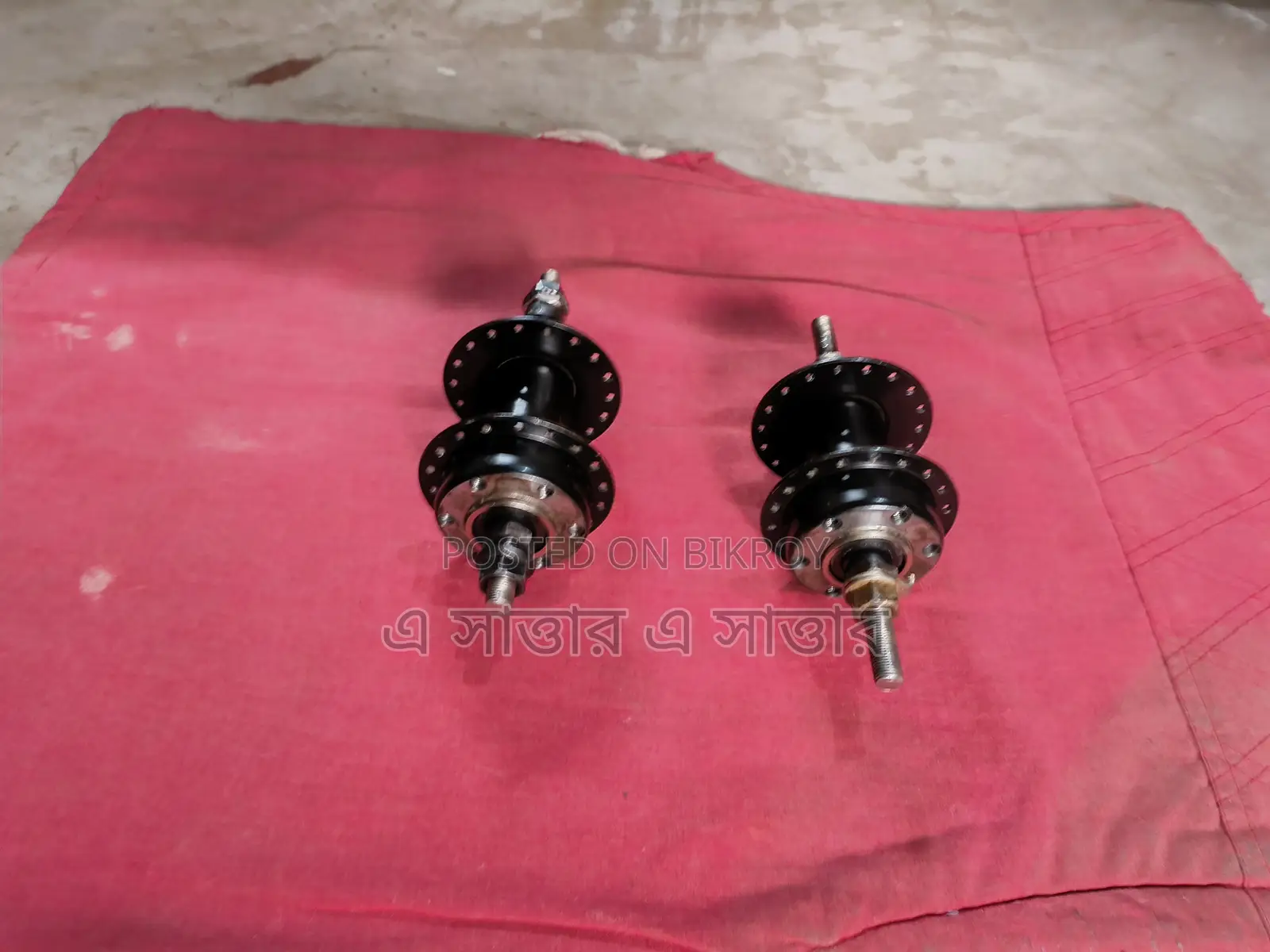 সাইকেলের হাব 2 টি বিক্রি হবে
