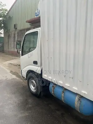 Toyota DYNA vans 2002