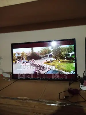 32" Smart TV
