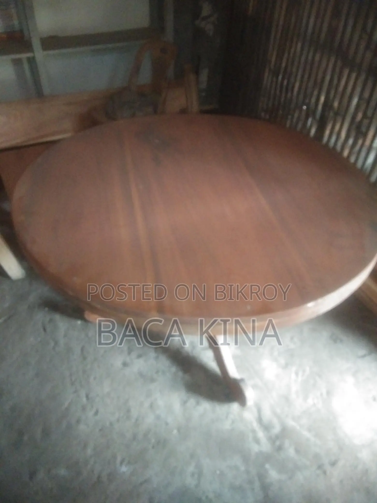 Dining Table for 4-5 People
