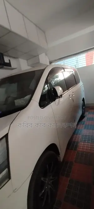Toyota Noah white 2008