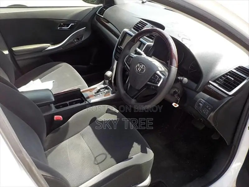 Toyota Premio F Package 2020
