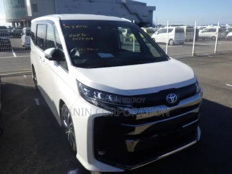 Toyota Noah Hybrid S-Z 4.5 AP 2022