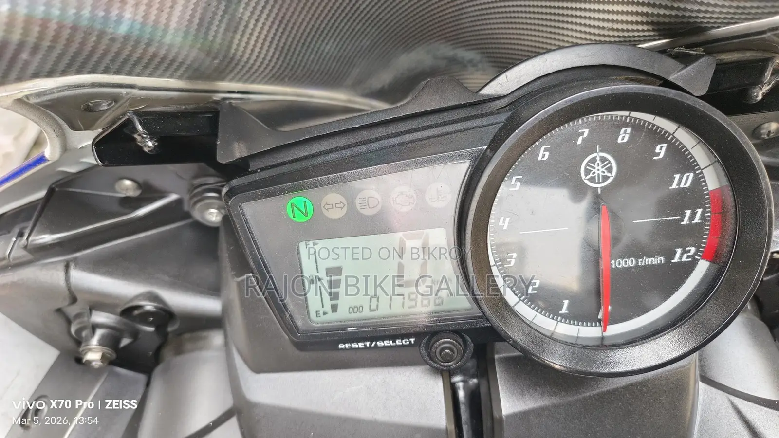 Yamaha R15 10Y P 2019